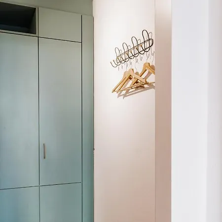 360 Grad & Bar מלון *