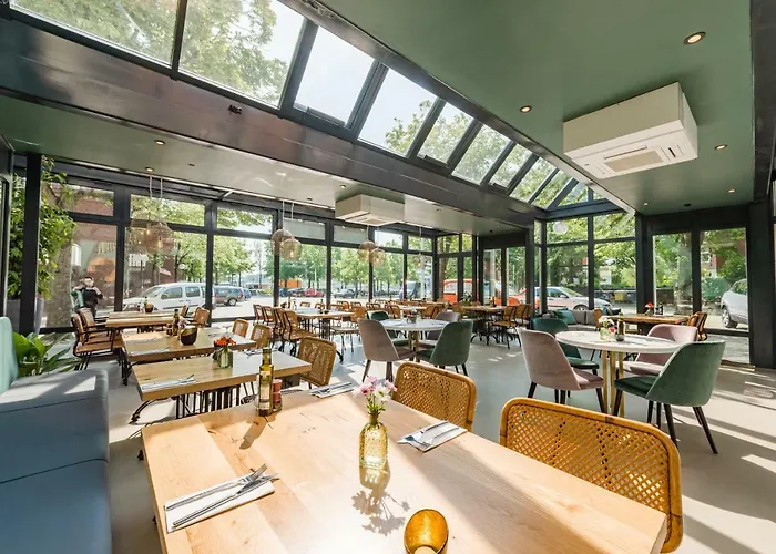 360 Grad & Bar فندق *