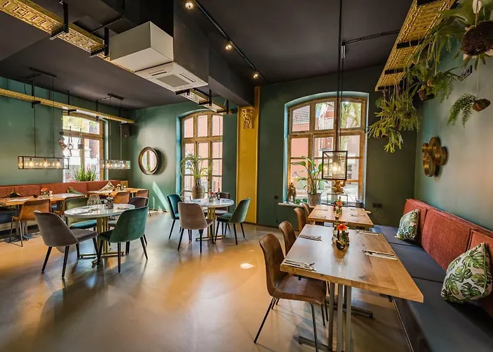 360 Grad & Bar فندق *